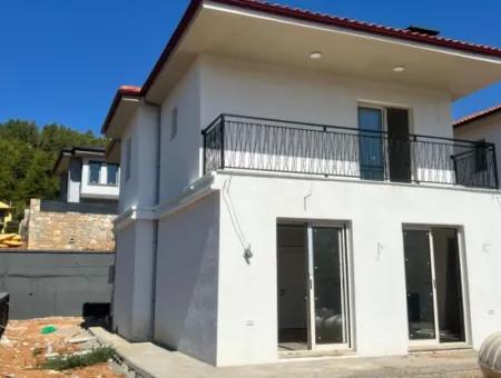 3 Zimmer 3 Bäder 160M2 Villa Mit Waldblick Zum Verkauf In Marmaris Çetibeli Mahallesi 400M2 Grundstück Mit Freistehendem Pool