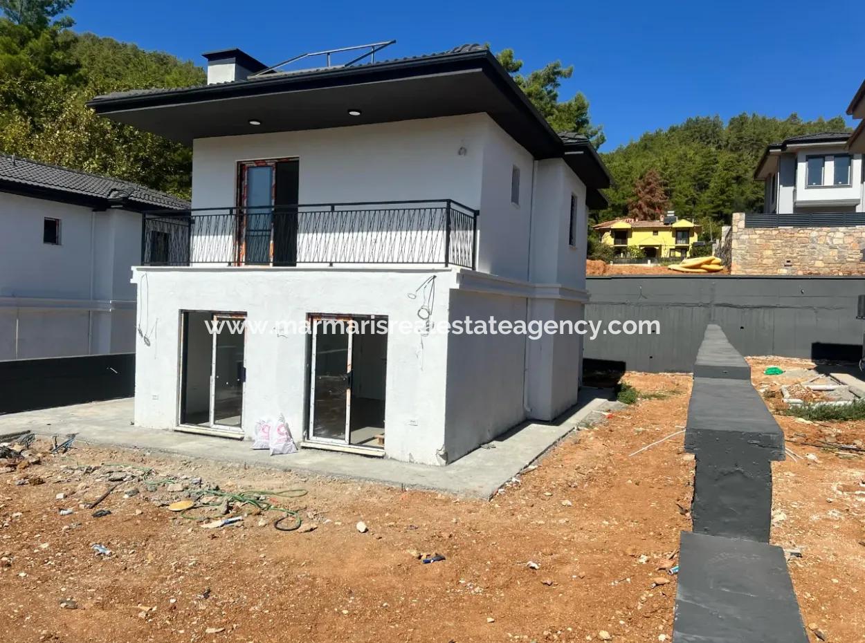 3 Rooms 3 Bathrooms 160M2 Forest View Villa For Sale In Marmaris Çetibeli Mahallesi 400M2 Plot With Full Detached Swimming Pool