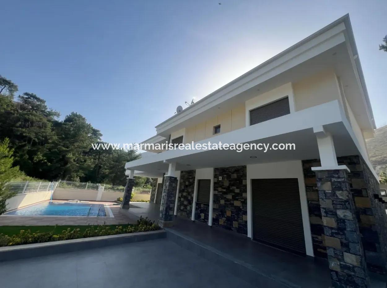 Ultra Luxury Villa For Sale In Icmeler Neighborhood Of Marmaris District, 4 Rooms 4 Bathrooms 240M2 With Swimming Pool In A Fully Detached 450M2 Plot With Forest View